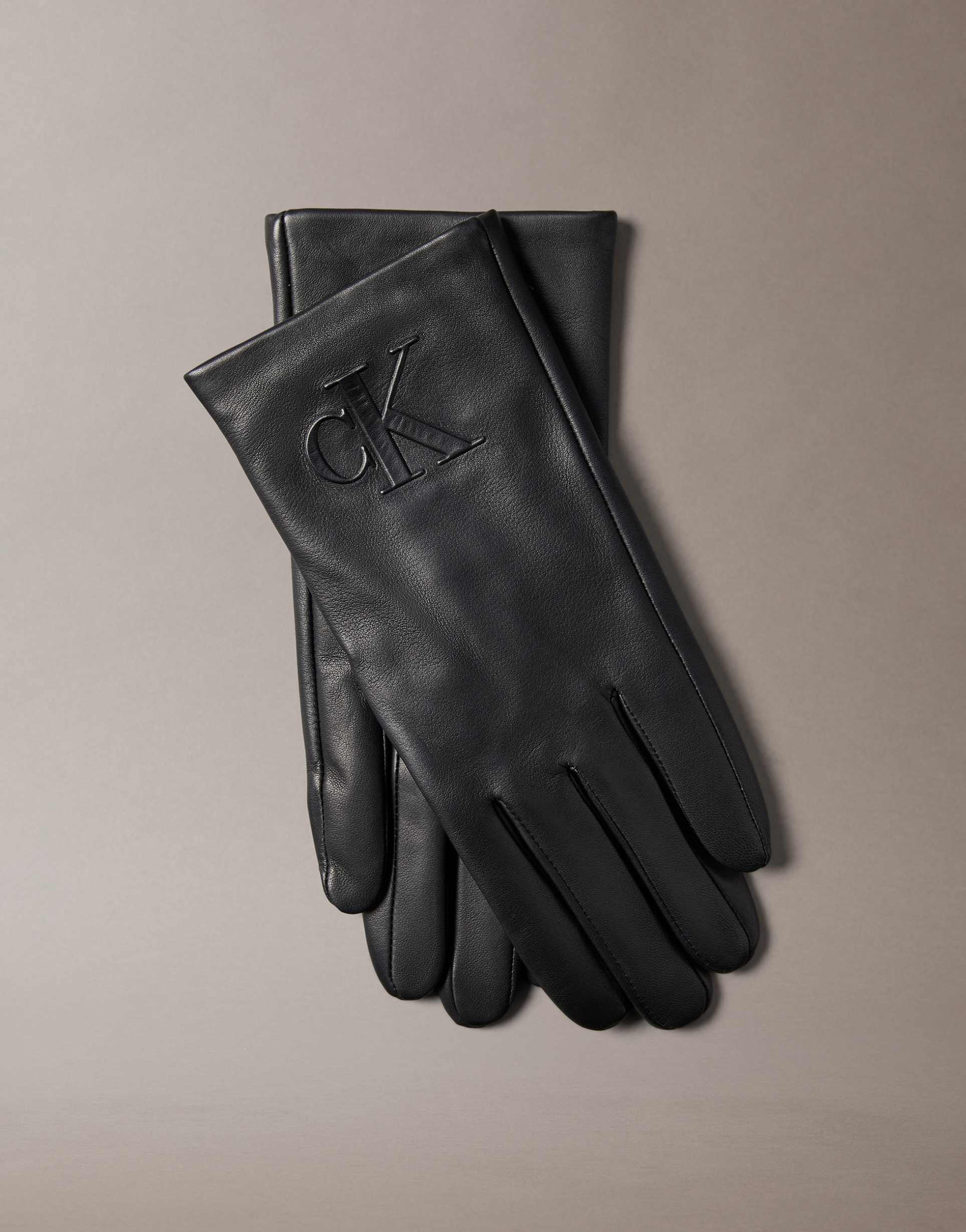 calvin klein premium embossed ck leather gloves in black