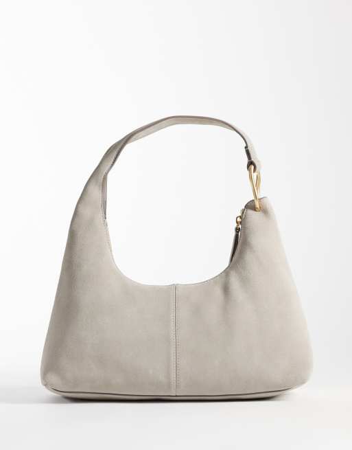 Calvin Klein premium skuldertaske i ruskind med løs form og guldkant i beige, 4 af 4