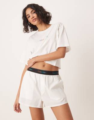 Calvin Klein - Pride - Boxershorts aus Webstoff in Weiß