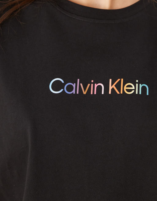 Calvin Klein - Pride - Cropped pyjamashirt in zwart, 3 van 4