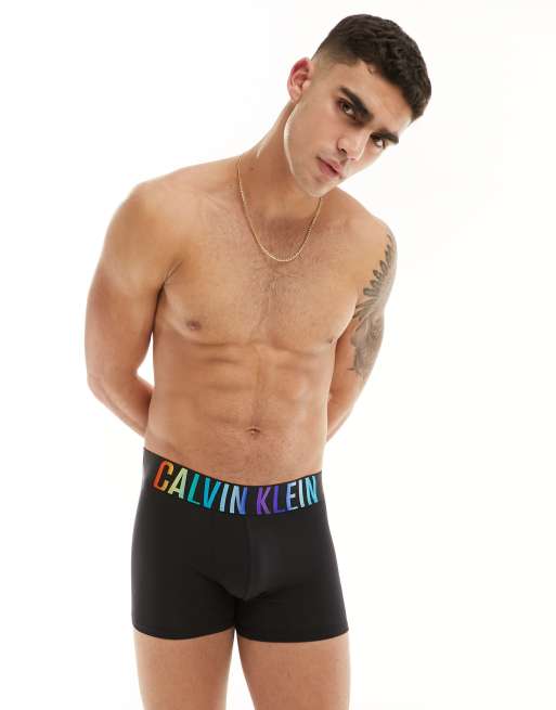 Calvin Klein Pride Unterhose aus Baumwoll Stretch in Schwarz mit Logo in Regenbogenfarben ASOS