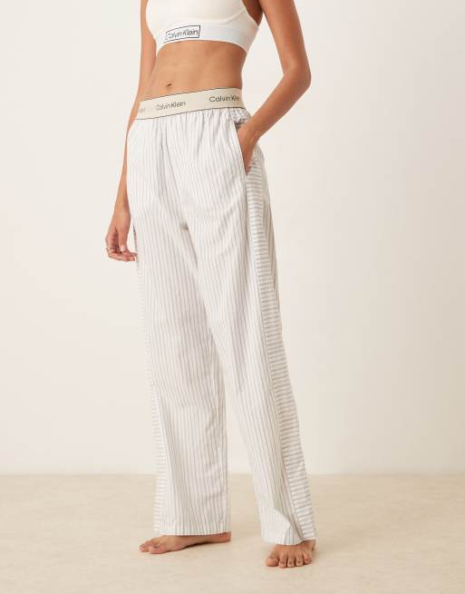 Calvin Klein – Pyjama-Hose aus Baumwoll-Popeline in Weiß mit grauen Streifen, 2 von 4