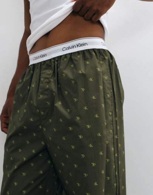 Calvin Klein pyjamasbukser i bomuld med diamantprint og logo i oliven, 2 af 4