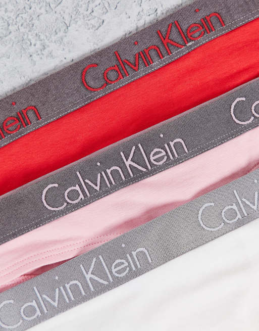 Calvin Klein - Radiant - Lot de 3 strings en coton avec taille à logo métallisé - Blanc, rose et rouge, 4 de 4