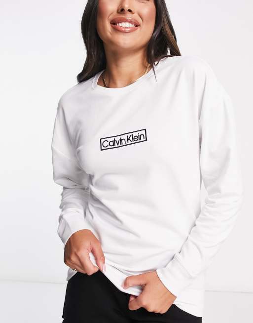 White calvin 2024 klein sweatshirt womens