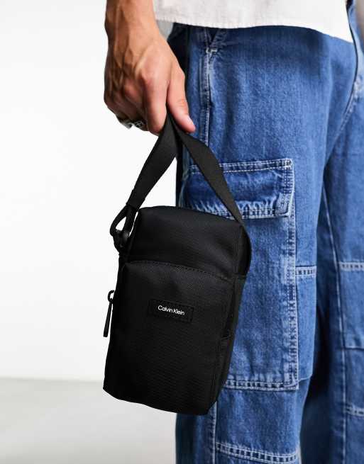 CALVIN KLEIN: shoulder bag for man - Black