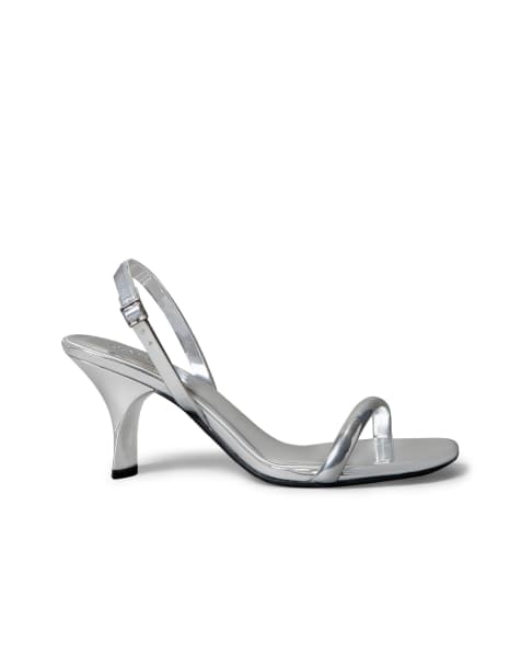 Calvin Klein – Riemchenschuhe aus Leder in Silber mit Kitten-Absatz - view 1