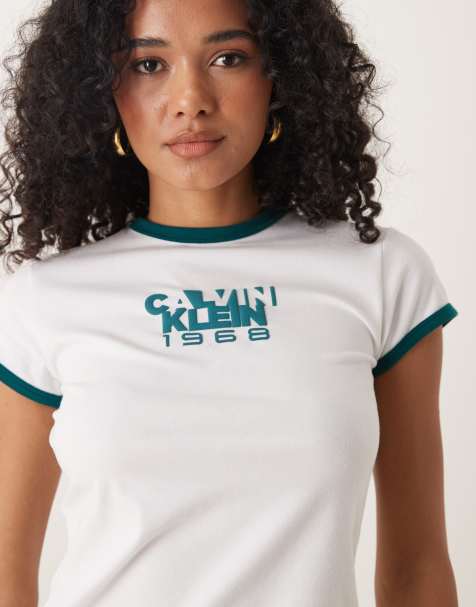 Calvin Klein – Ringer-T-Shirt in Weiß mit 1968-Grafik - view 1