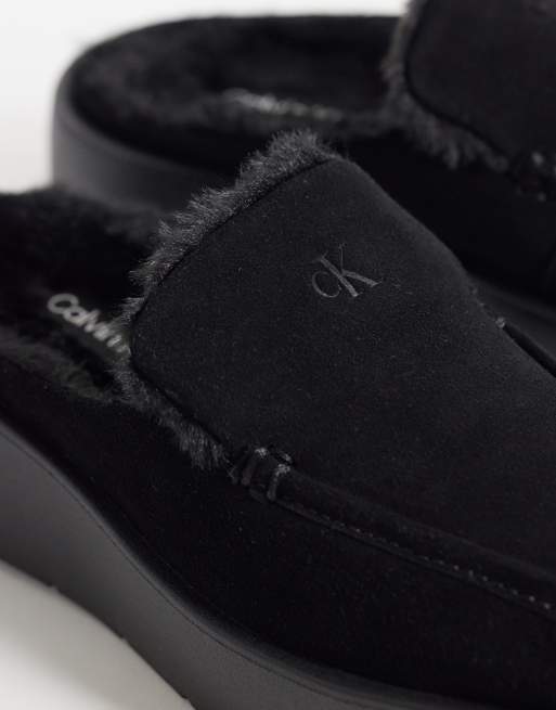 Calvin Klein ruskind flatform-mule med for i sort, 3 af 4