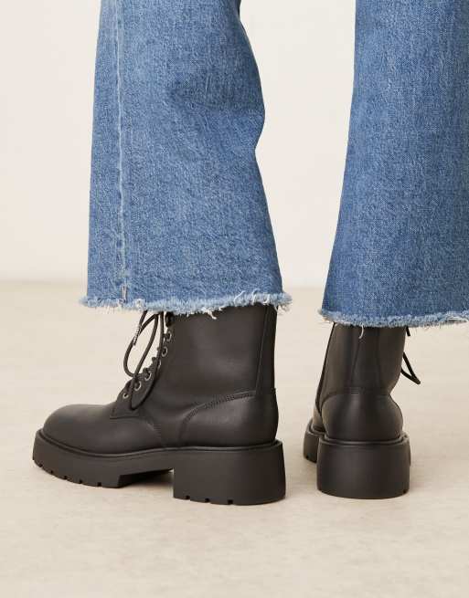 Calvin Klein – Schnürstiefel in Schwarz mit dicker Sohle, 3 von 4