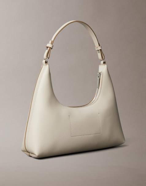 Calvin Klein – Schultertasche aus Leder in Beige - view 1