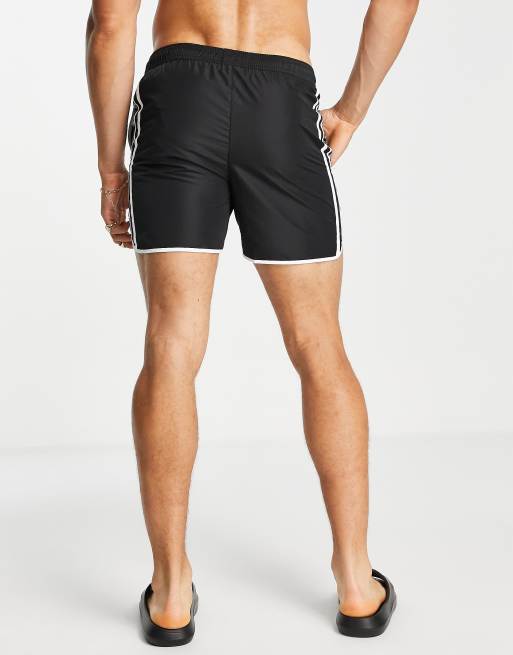 Calvin Klein – Schwarze Badeshorts mit Bahnendesign, 2 von 4