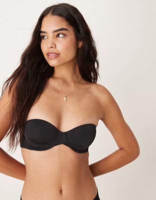 CALVIN KLEIN SEAMLESS STRAPLESS BRA WITH SIDE FASTENING 