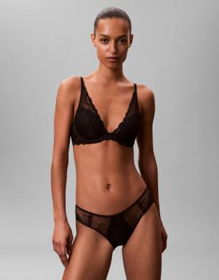 Calvin Klein Sensual Stretch Lightly Lined Plunge Lace Bra In Black