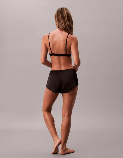 Calvin Klein – Sexy – Svarta shorts i satin och boy-modell, 5 av 5