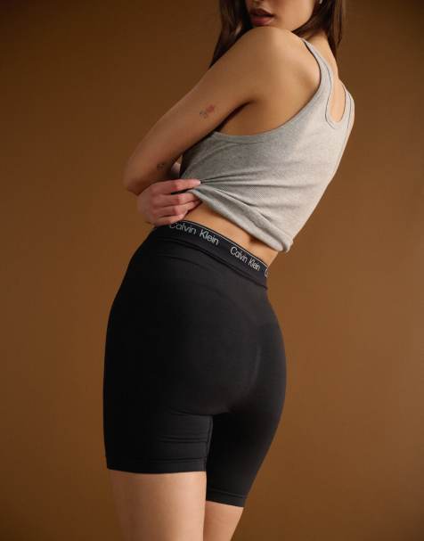 Calvin Klein Shapewear – Czarne szorty bezszwowe z wysokim stanem - view 1