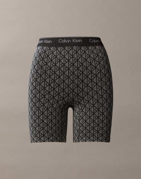 Calvin Klein – Shapewear – Helmönstrade, halvlånga shorts - view 1