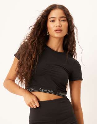 Calvin Klein - Shapewear - Kurzärmliges Oberteil in Schwarz