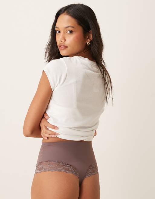 Calvin Klein Shapewear – Sensual – Brązowe stringi z elastyczną koronką, 2 z 4
