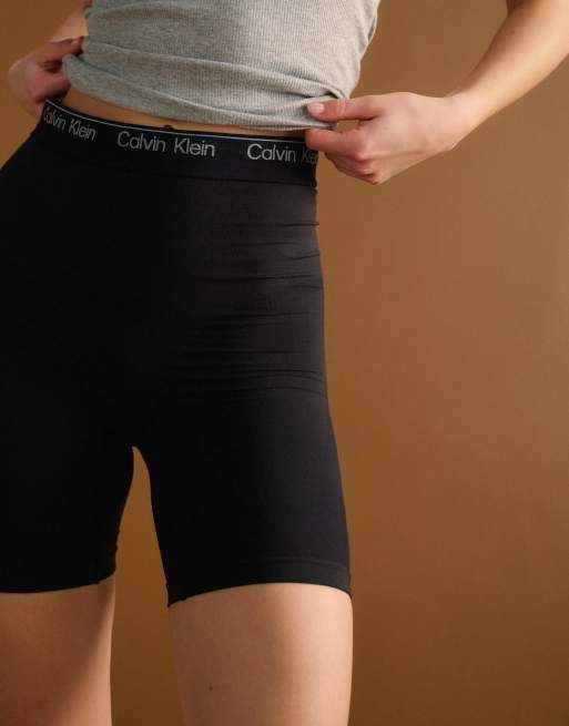 Calvin Klein - Shapewear - Sorte og højtaljede shorts med sømløst design, 3 af 4