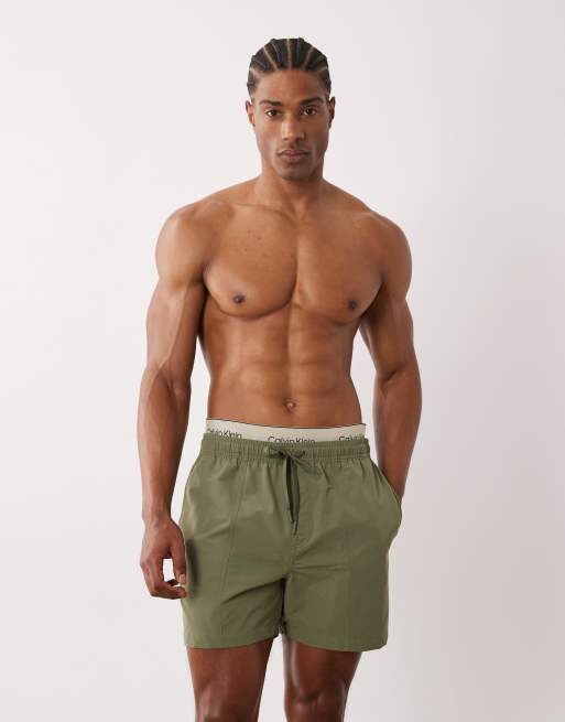 Calvin Klein - Short de bain avec cordon de serrage et logo à la taille - Vert