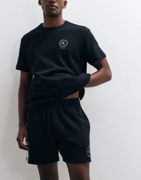 Calvin Klein – Shorts in Schwarz mit Waffelstruktur und Kordelzug, Kombiteil - view 1