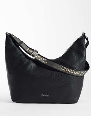 Calvin Klein Shoulder Bag In Black