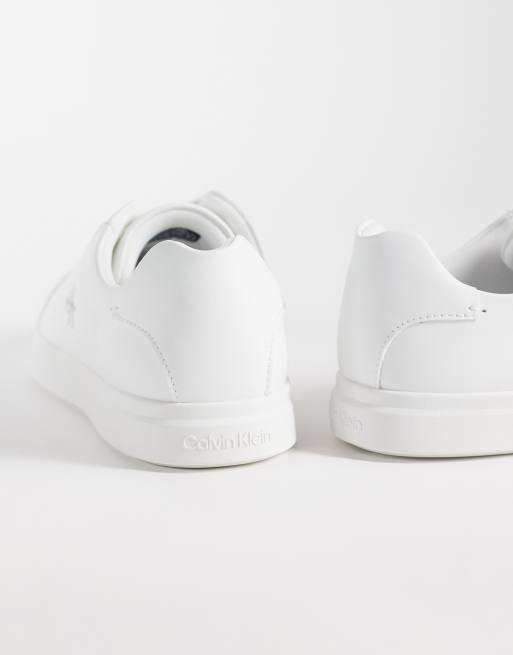 Calvin Klein – Sneaker aus Leder in Weiß mit Gummisohle und niedrigem Profil, 3 von 5