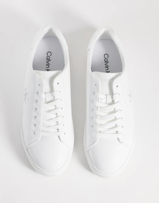 Calvin Klein – Sneaker aus Leder in Weiß mit Gummisohle und niedrigem Profil, 2 von 5