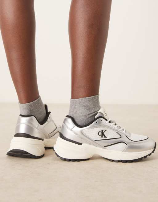 Calvin Klein - Sneakers in rete stile runner argento, 3 di 5