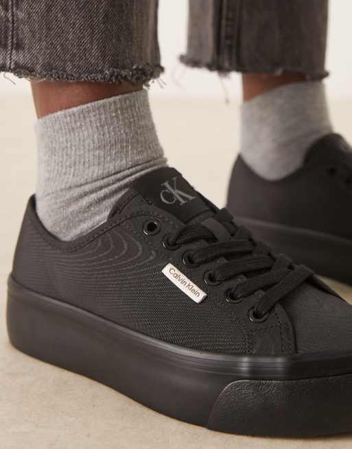 Calvin Klein - Sneakers met plateauzool en veters in zwart, 4 van 5