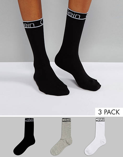 Calvin Klein – Socken mit Holiday-Logo in der Geschenkbox