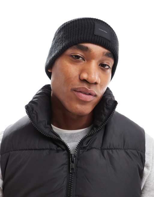 Calvin Klein - Sort ribstrikket hue i uld