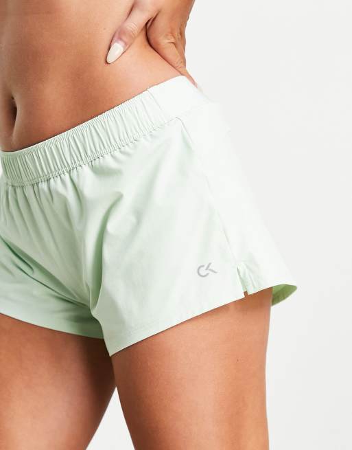 Calvin Klein Sport – 2-in-1 Shorts in Grün