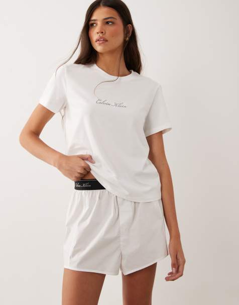 Calvin Klein - Sæt med T-shirt og shorts i hvid - view 1