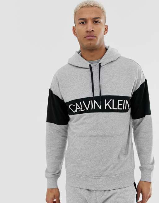 Statement 1981 outlet calvin klein