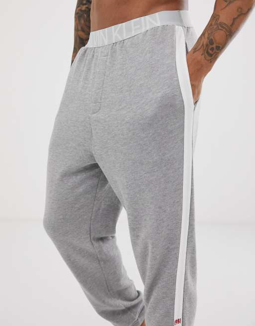 Calvin klein 1981 2024 statement jogger pant