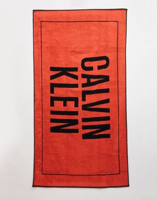 Calvin Klein - Strandhanddoek met logo in rood