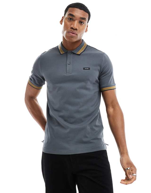 Calvin Klein - stretch pique tipped polo in grey