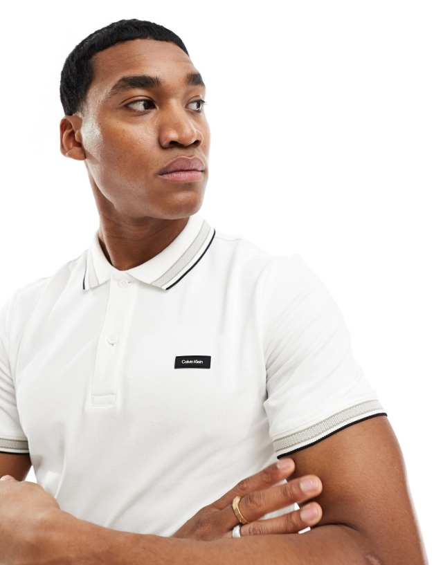 Calvin Klein - stretch pique tipped polo in white