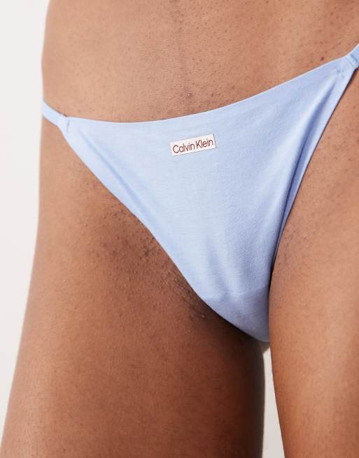Calvin Klein – String-Bikinihose aus Baumwolle und Modal in Blau mit Markenlogo, 3 von 4