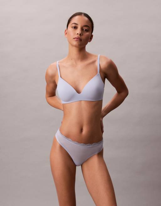 Calvin Klein - String van microvezels met stretch en kanten rand in babyblauw, 3 van 3