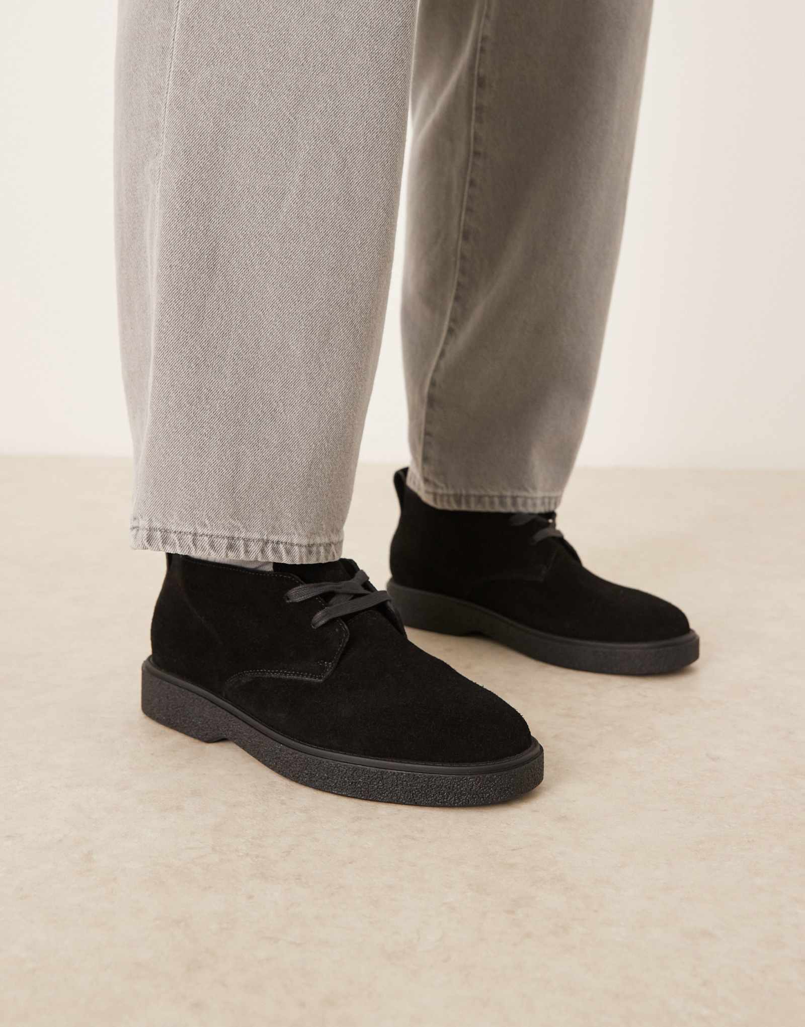 Замшевые ботинки-дезерты Calvin Klein черного цвета