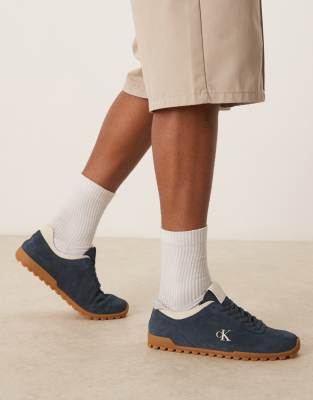  suede low runner trainers with gum sole 