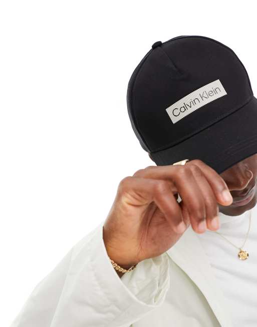 Calvin Klein – Svart baseball-keps med broderad logga