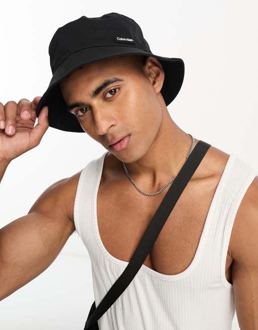 Calvin Klein – Svart solhatt med upphöjt påsytt märke , 4 av 4