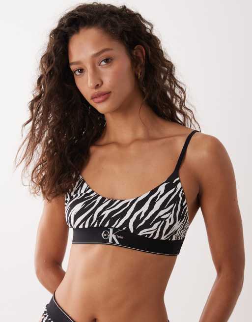 Calvin Klein – Svart, tigermönstrad ofodrad bralette med grafisk logga, 3 av 4