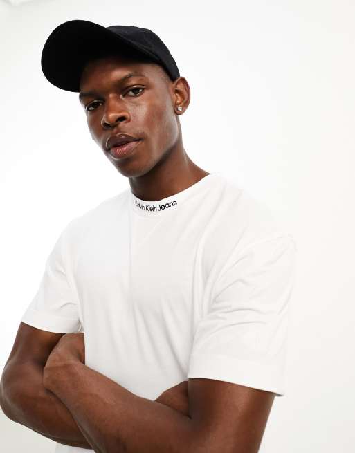 Calvin Klein - T-shirt à broderie logo - Blanc