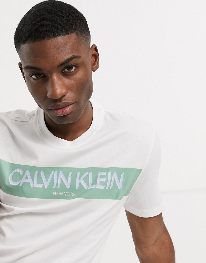 Calvin Klein - T-shirt bianca con logo a righe-Bianco