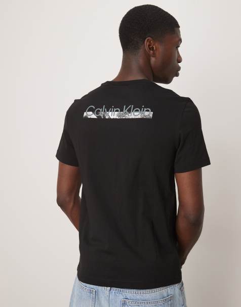 Calvin Klein – T-Shirt in Schwarz mit Rückenprint - view 1